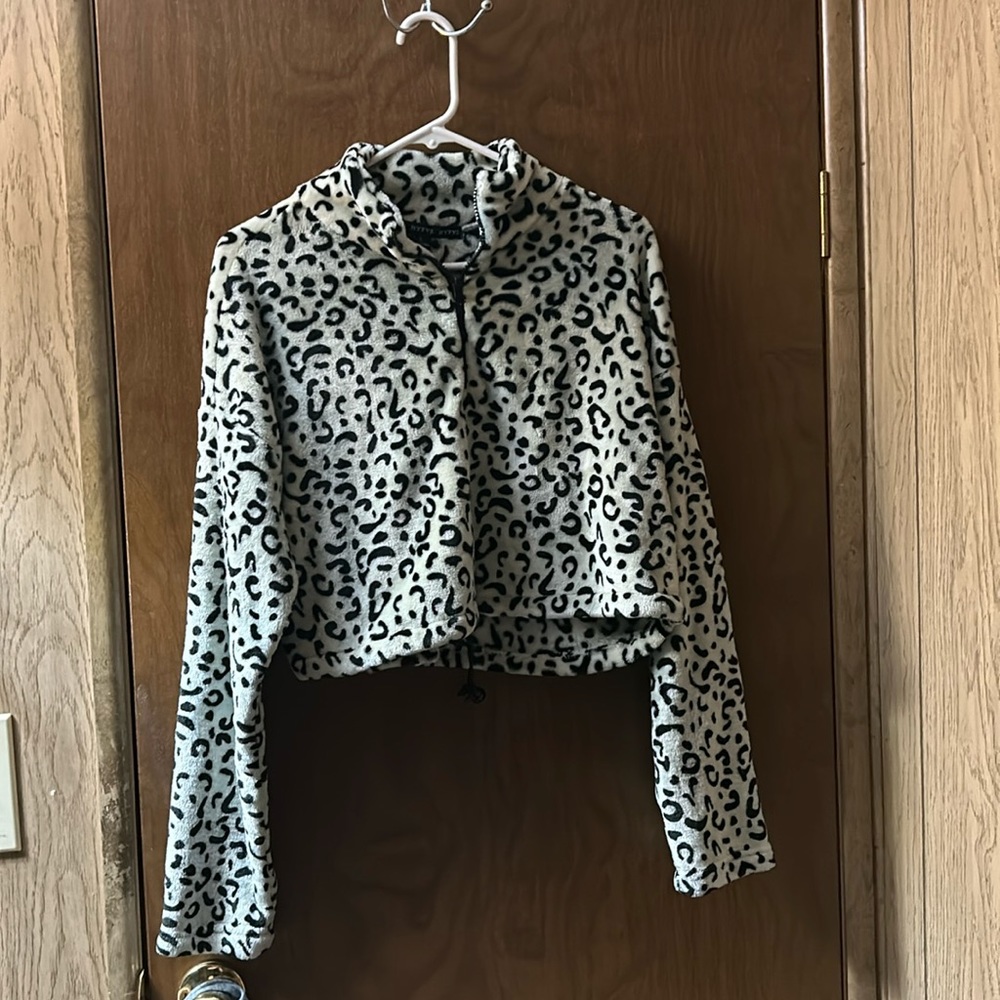 Cheetah print hyfve pull over 🐆